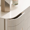 CLA-019-031_4_Love Sight Dresser