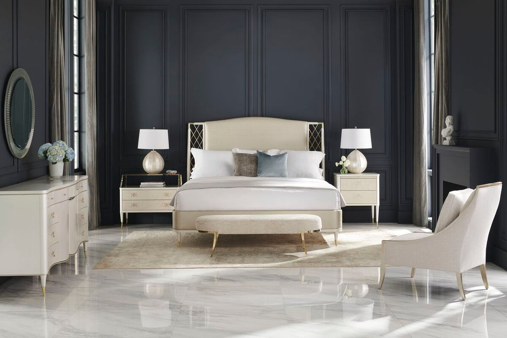 CLA-021-084_2_Wait Your Turn Bench