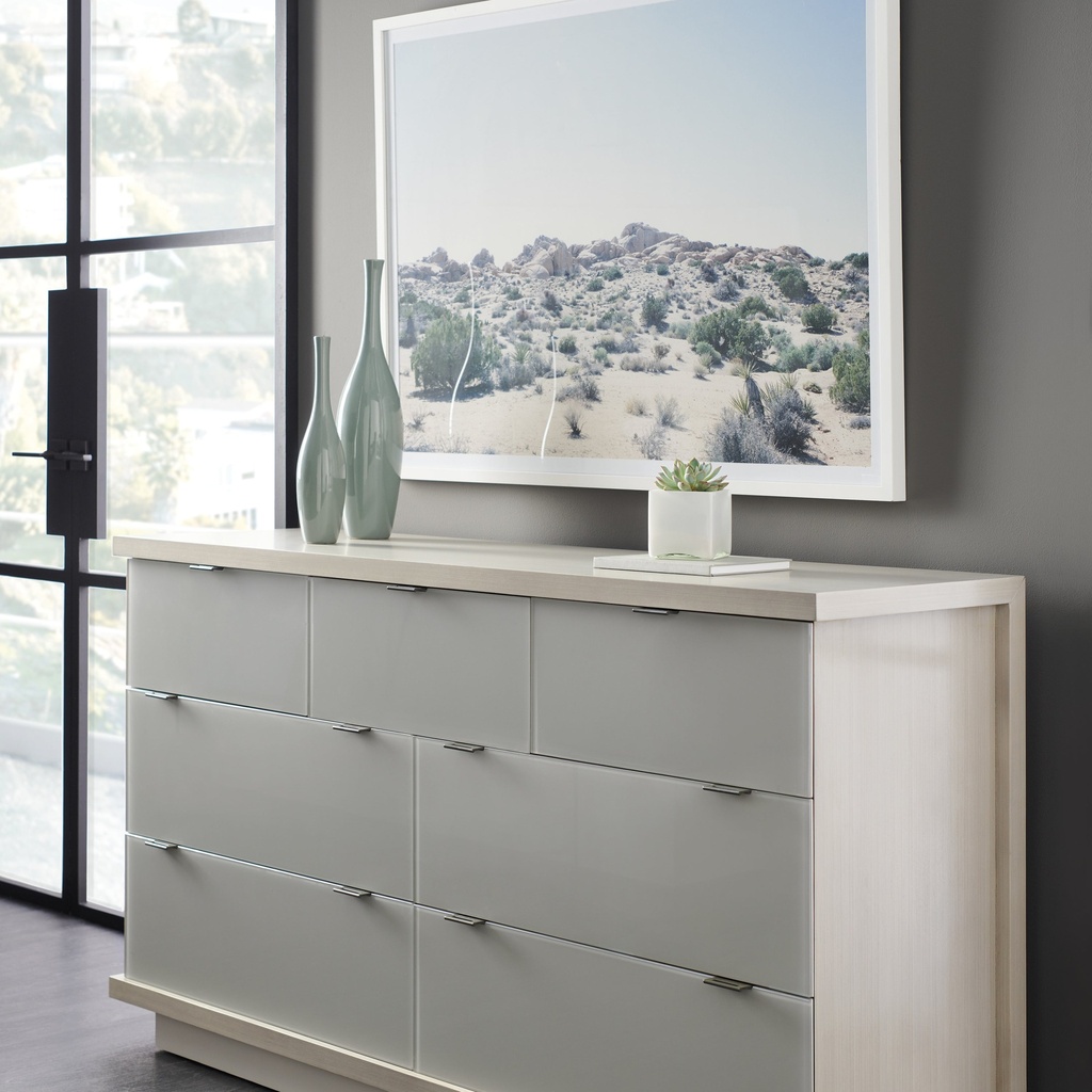 M123-420-011_2_Expressions Dresser